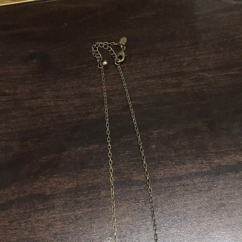 BEAUTIFUL NECKLACE - LARGE TEAL STONE & CHARMS - Picture 5 of 5